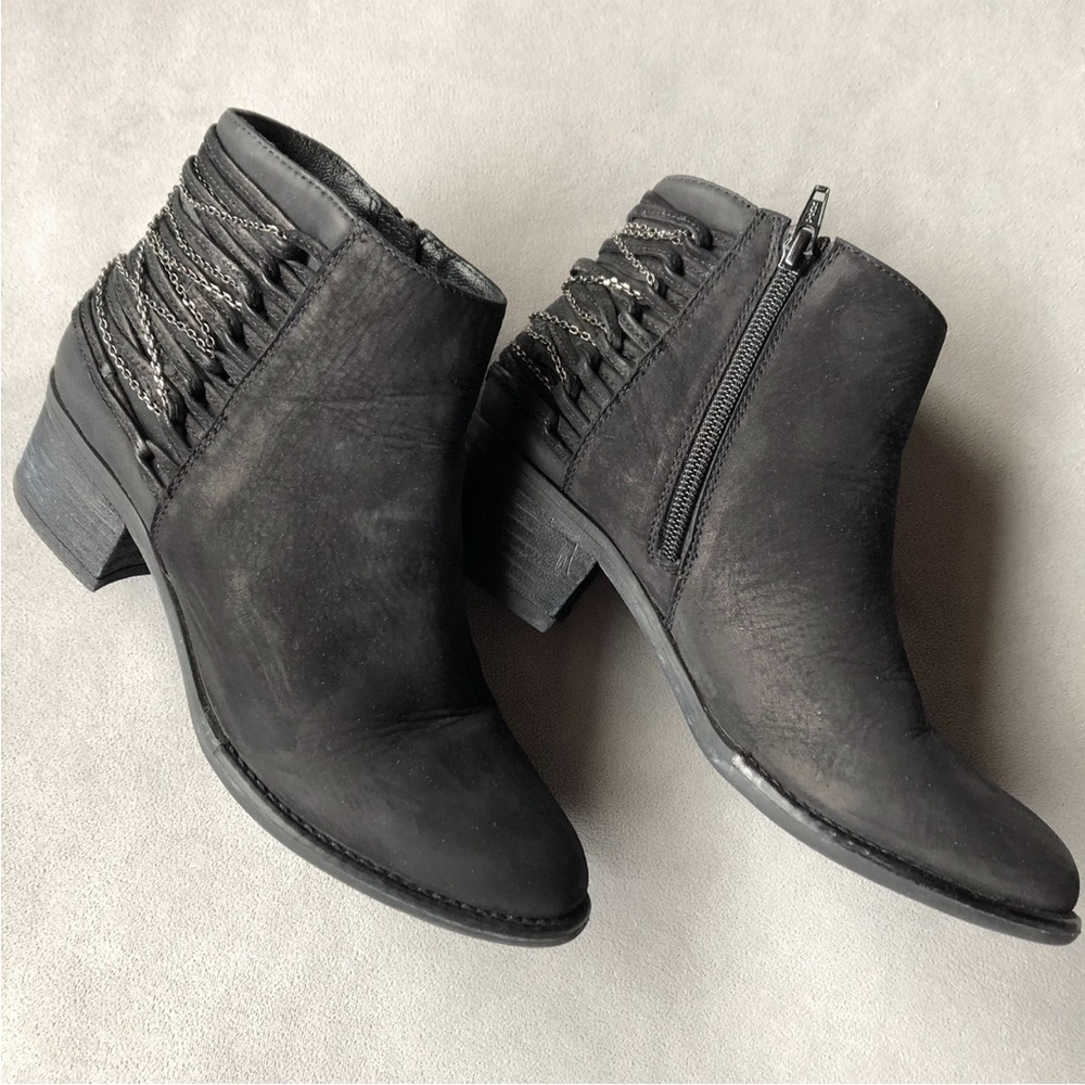 Steve Madden ~ Chily Boot ~ Women’s Size 7.5 ~ Black